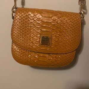 Dooney & Bourke